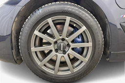 musta BMW 530 2020 kuva 9.