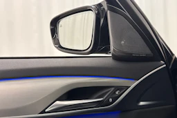 musta BMW 530 2020 kuva 15.