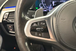 musta BMW 530 2020 kuva 16.