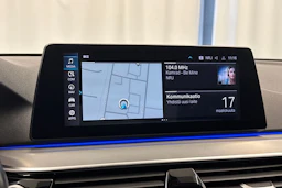 musta BMW 530 2020 kuva 18.