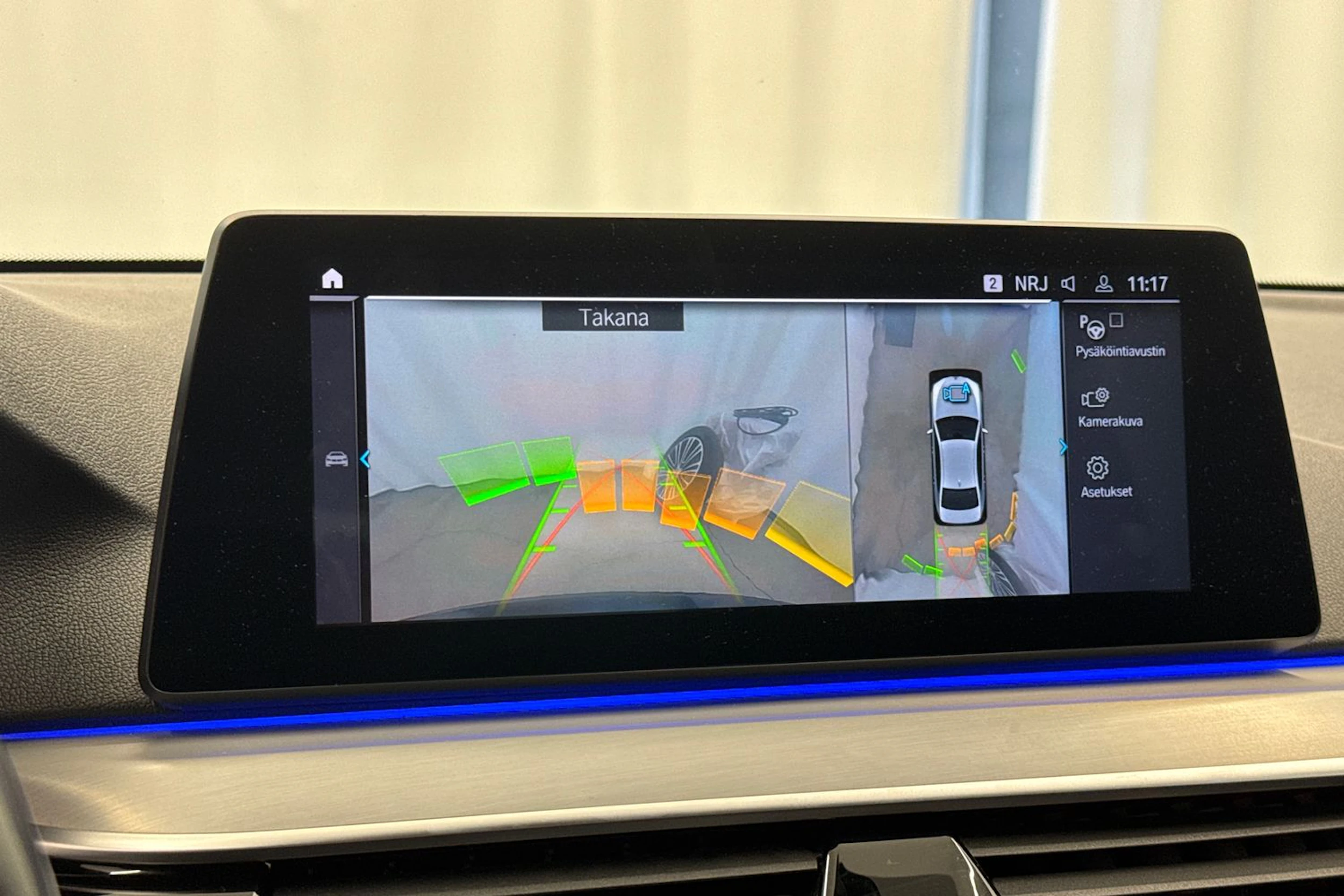 musta BMW 530 2020 kuva 19.