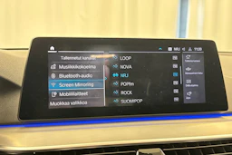 musta BMW 530 2020 kuva 27.