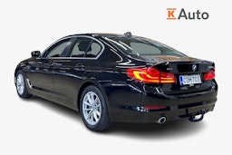 musta BMW 530 2020 kuva 2.
