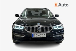 musta BMW 530 2020 kuva 5.