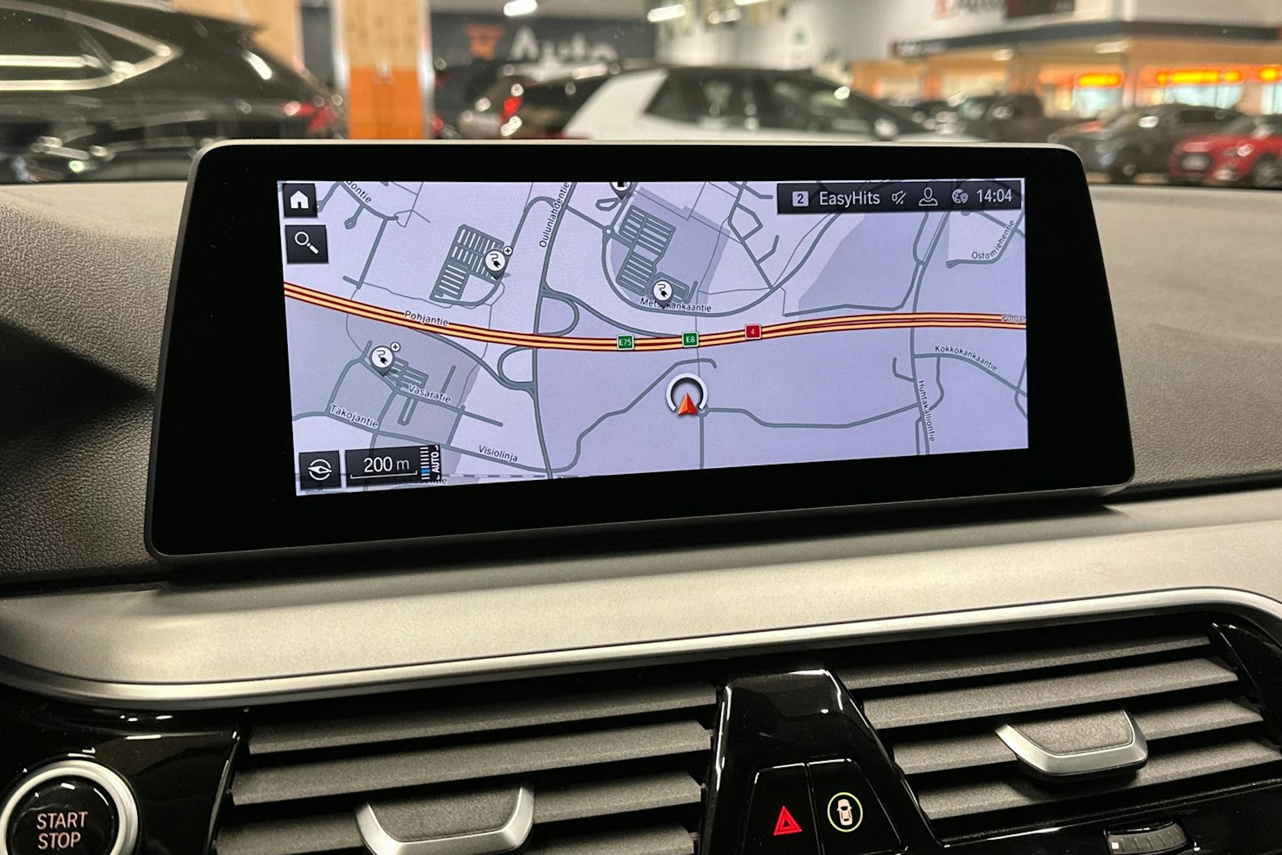 musta BMW 530 2020 kuva 16.