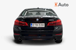 musta BMW 530 2020 kuva 3.