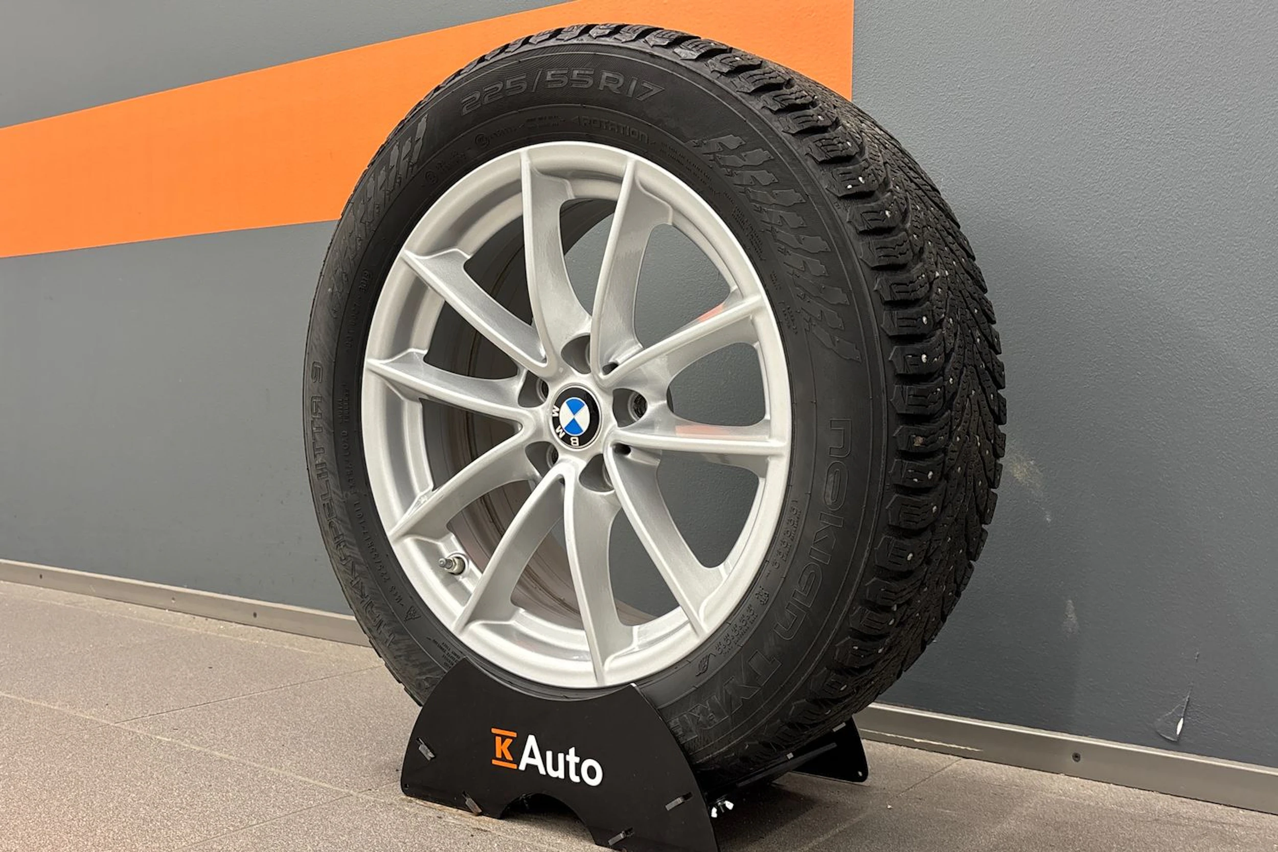 musta BMW 530 2020 kuva 10.