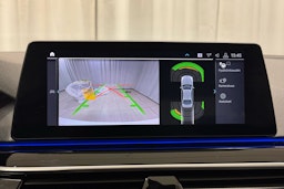 valkoinen BMW 530 2020 kuva 21.