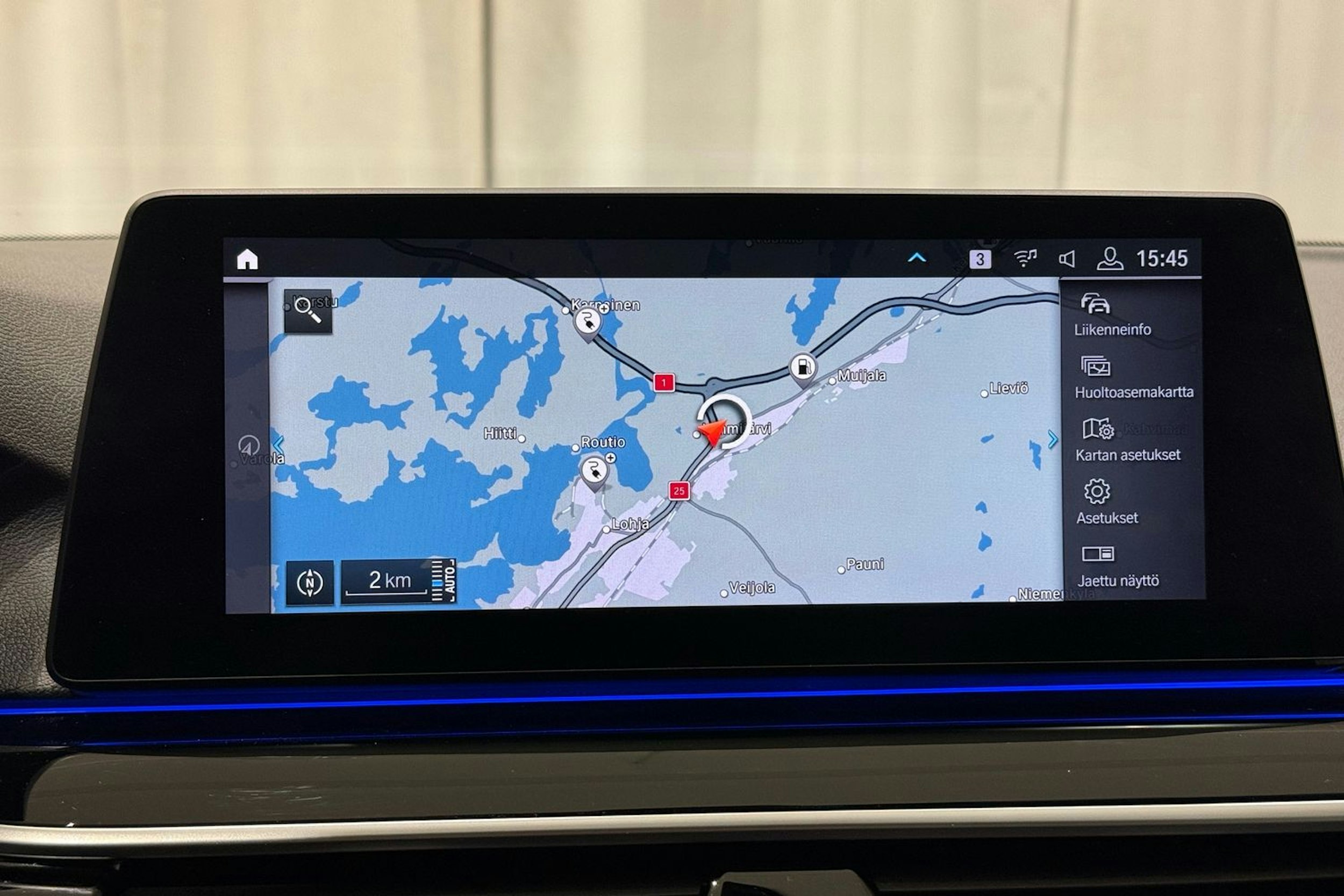 valkoinen BMW 530 2020 kuva 22.