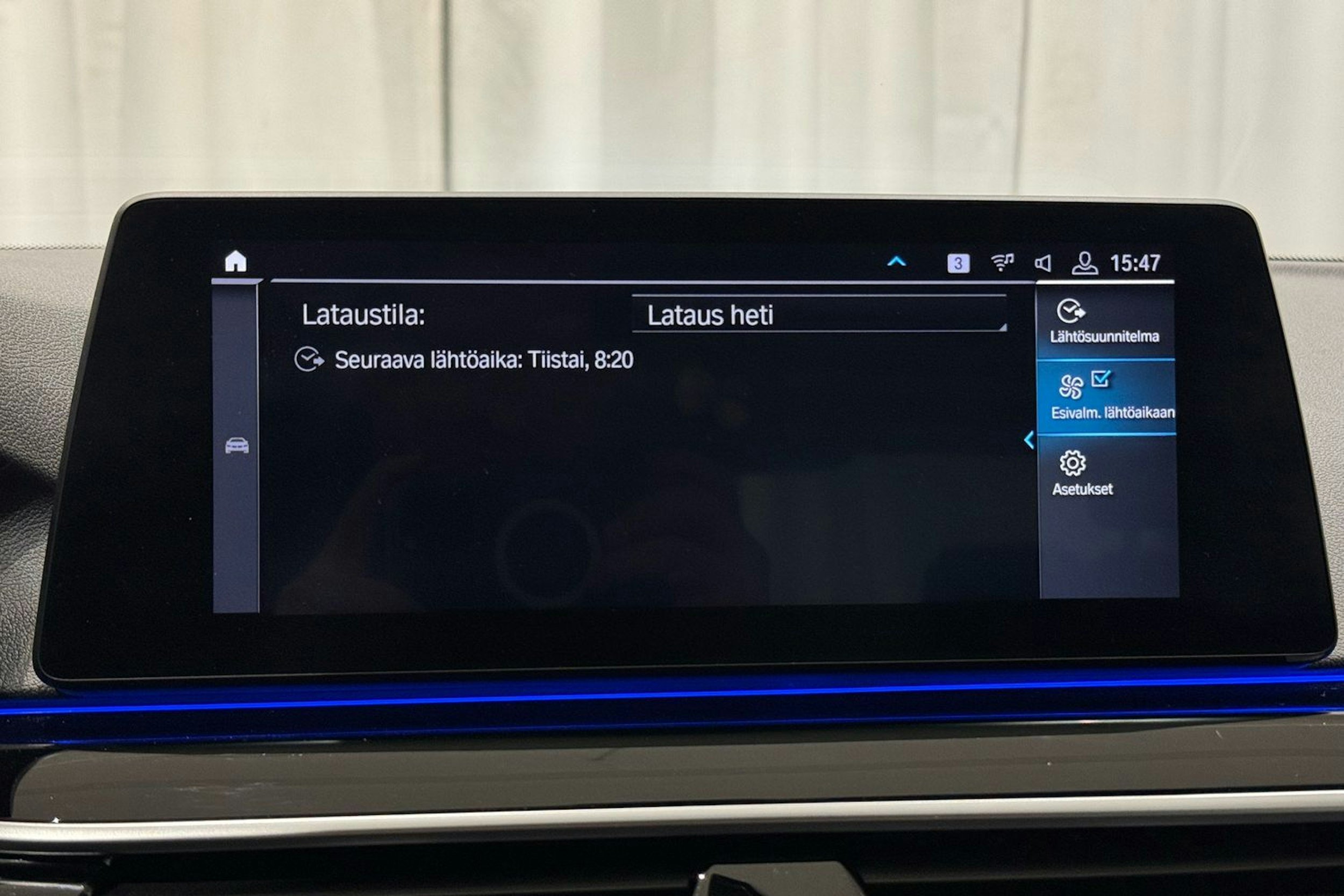 valkoinen BMW 530 2020 kuva 24.