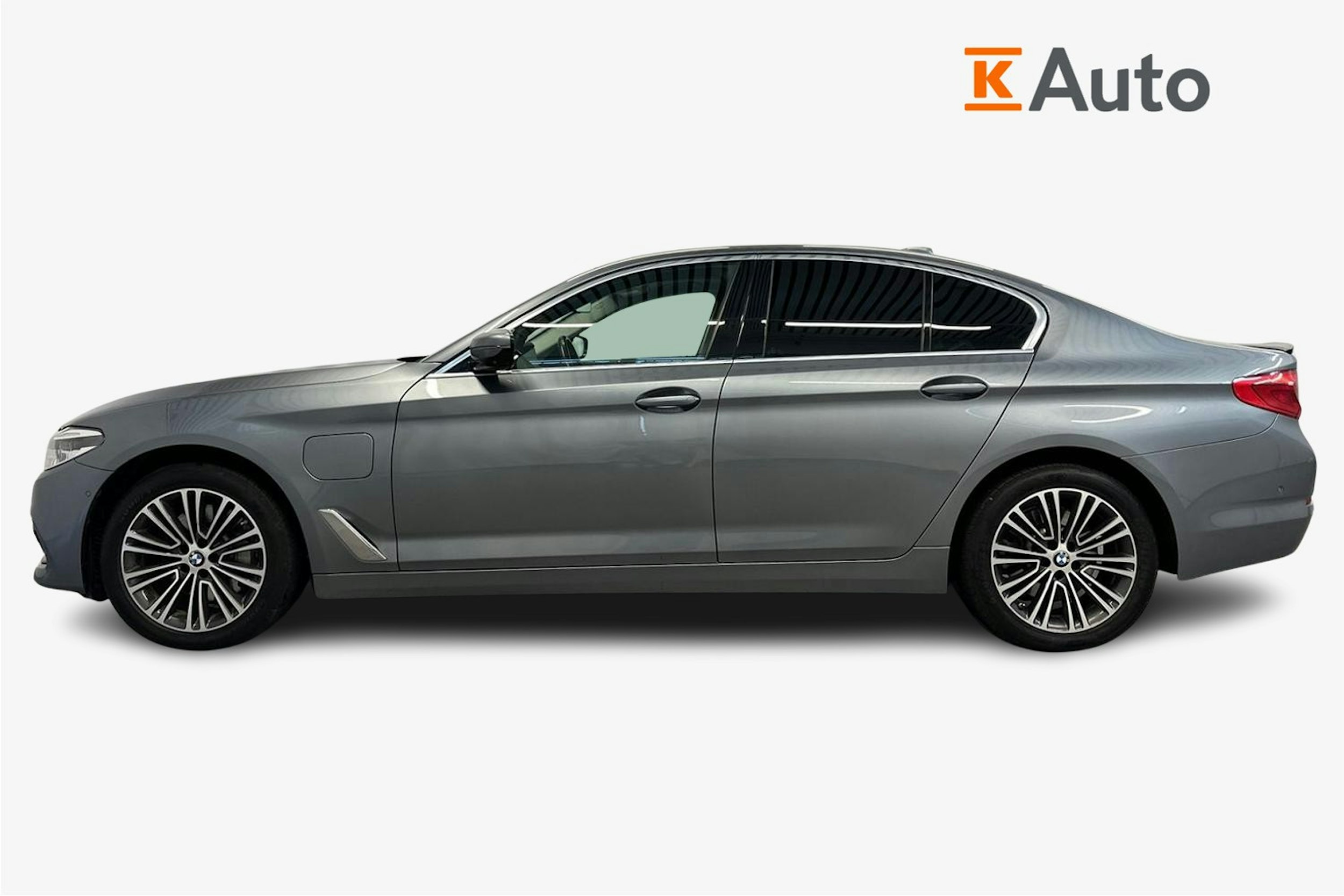 harmaa BMW 530 2020 kuva 6.