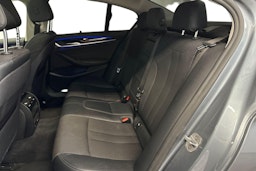 harmaa BMW 530 2020 kuva 10.