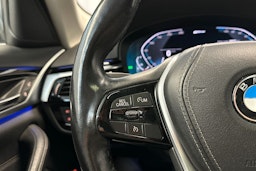 harmaa BMW 530 2020 kuva 16.