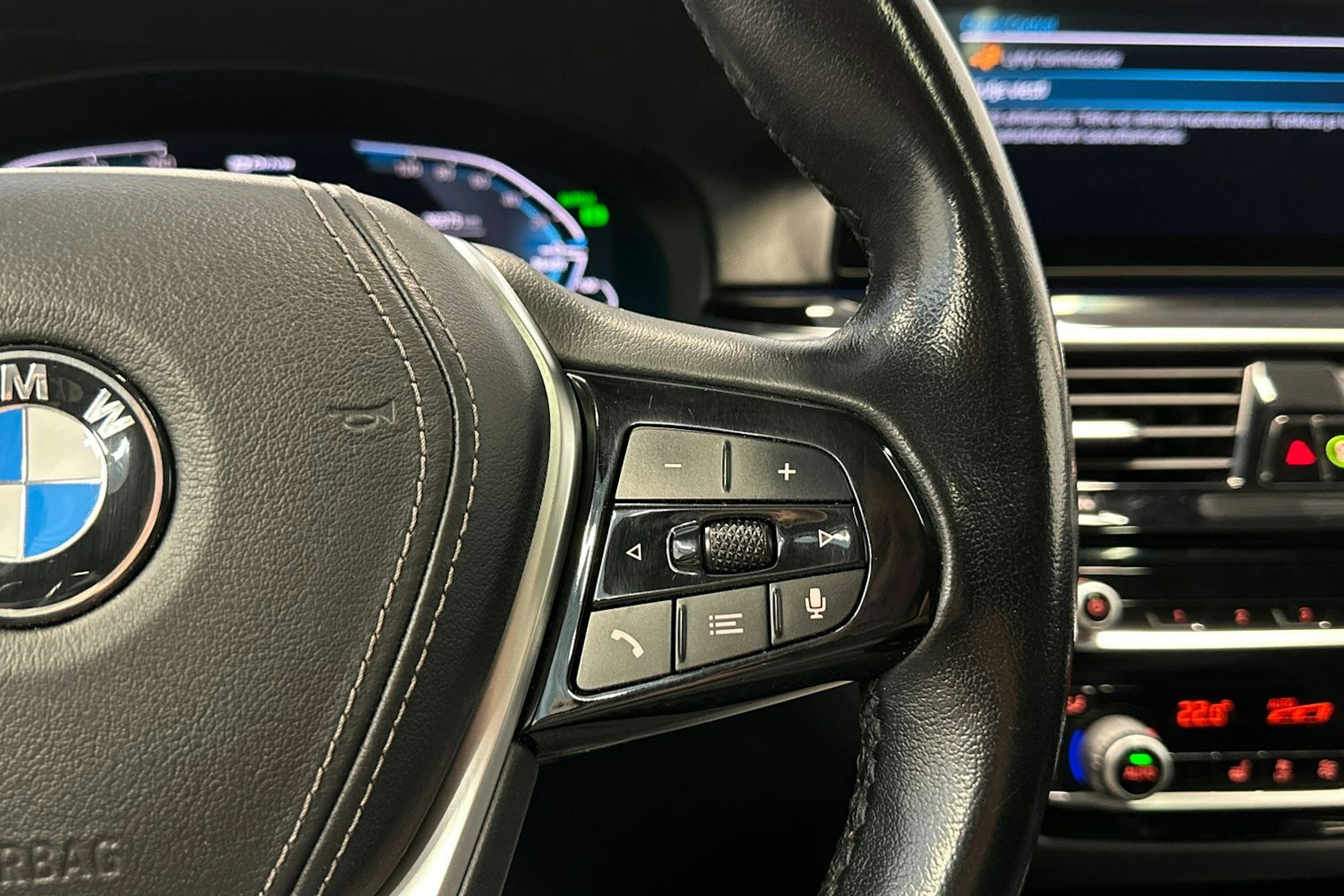 harmaa BMW 530 2020 kuva 17.