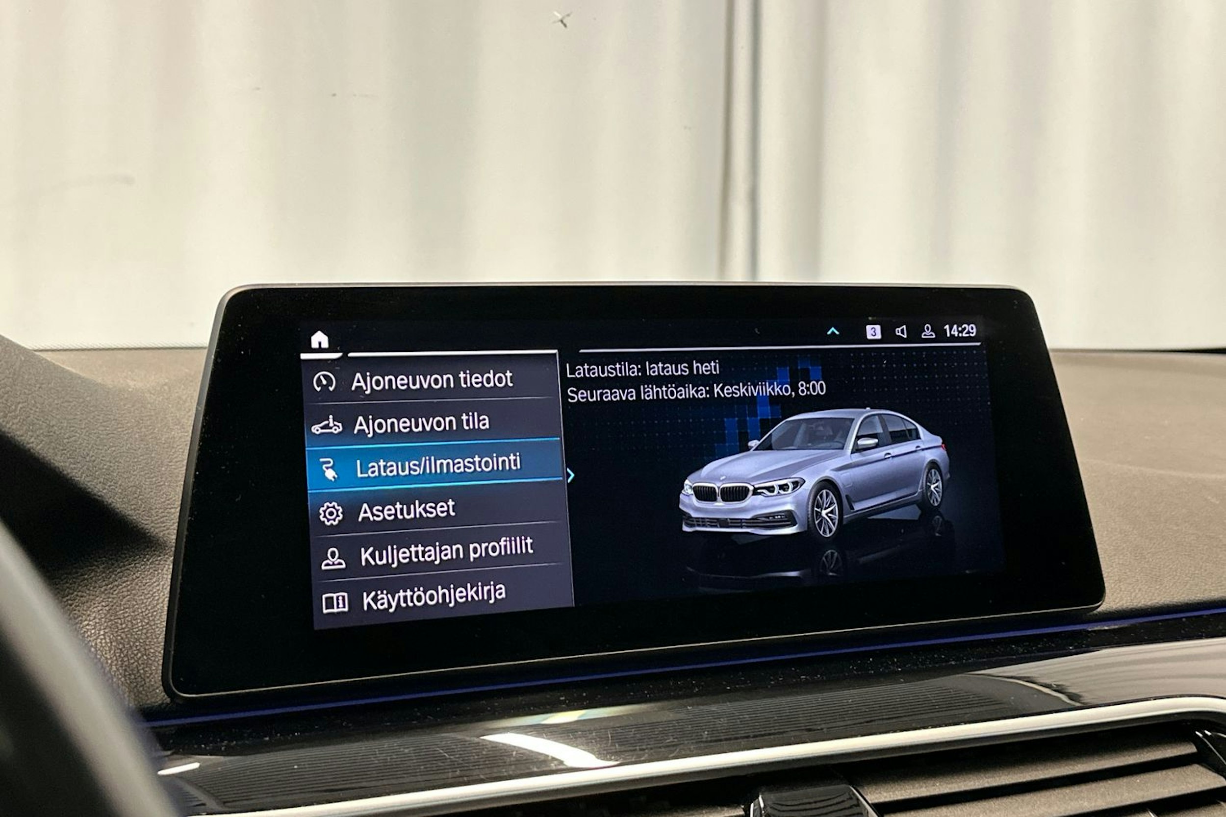 harmaa BMW 530 2020 kuva 20.