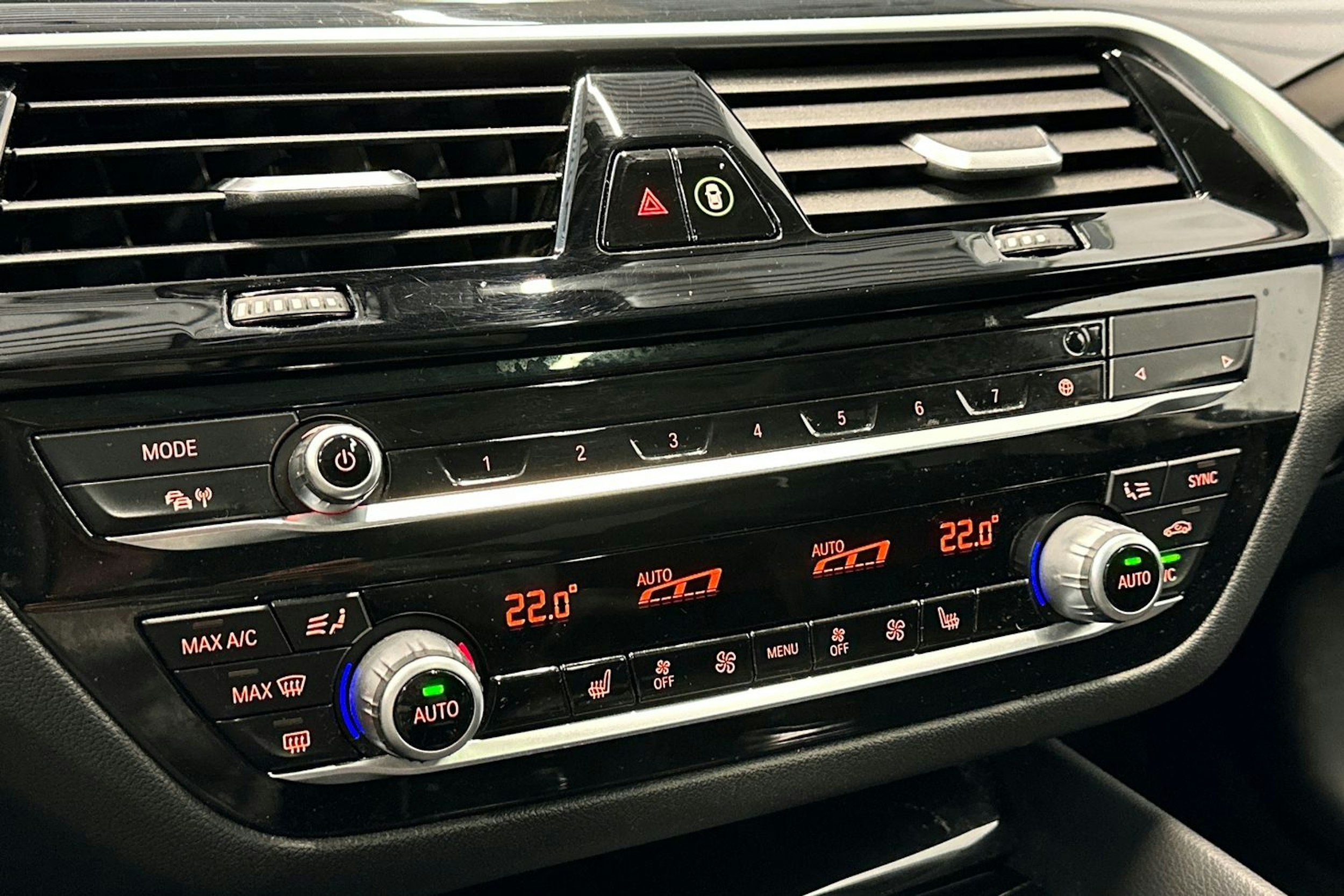 harmaa BMW 530 2020 kuva 23.