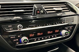 harmaa BMW 530 2020 kuva 23.