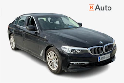 musta BMW 530 2020 kuva 1.