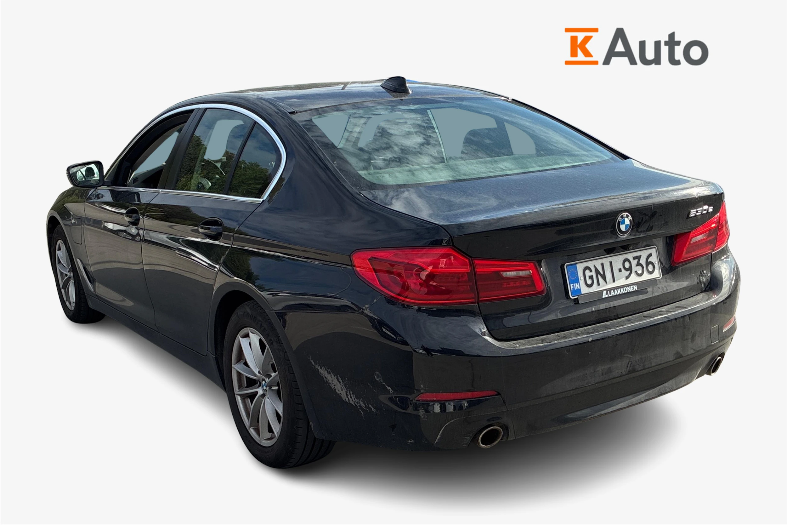 musta BMW 530 2020 kuva 2.