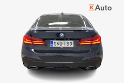 sininen BMW 530 2020 kuva 3.
