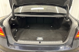 sininen BMW 530 2020 kuva 27.