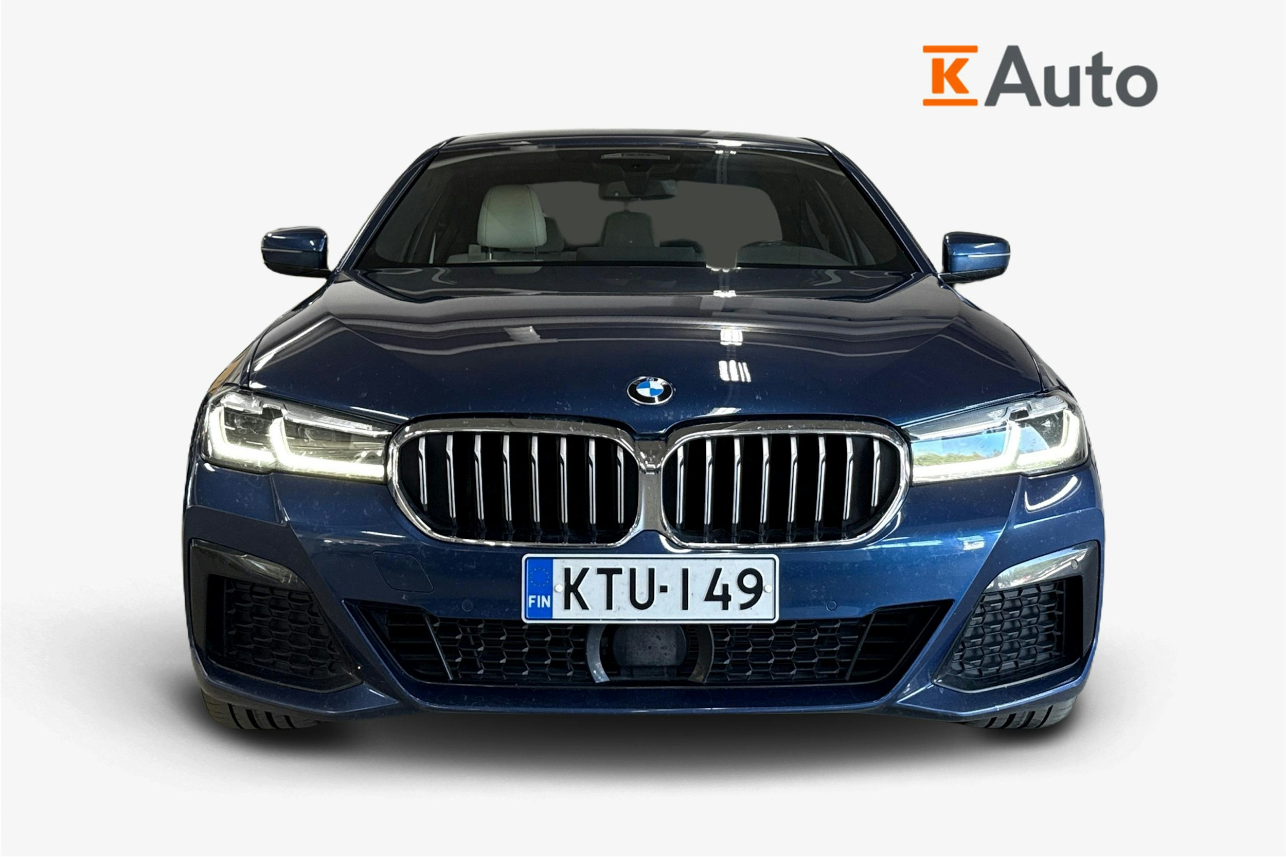 sininen BMW 530 2020 kuva 5.