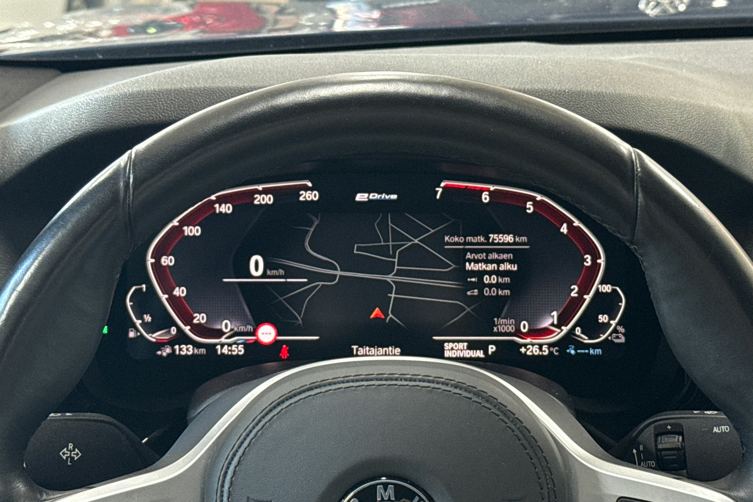 sininen BMW 530 2020 kuva 16.