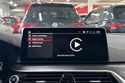 sininen BMW 530 2020 kuva 17.