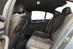 sininen BMW 530 2020 kuva 10.