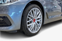 sininen BMW 530 2020 kuva 11.