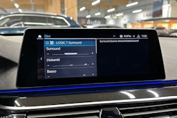 sininen BMW 530 2020 kuva 19.