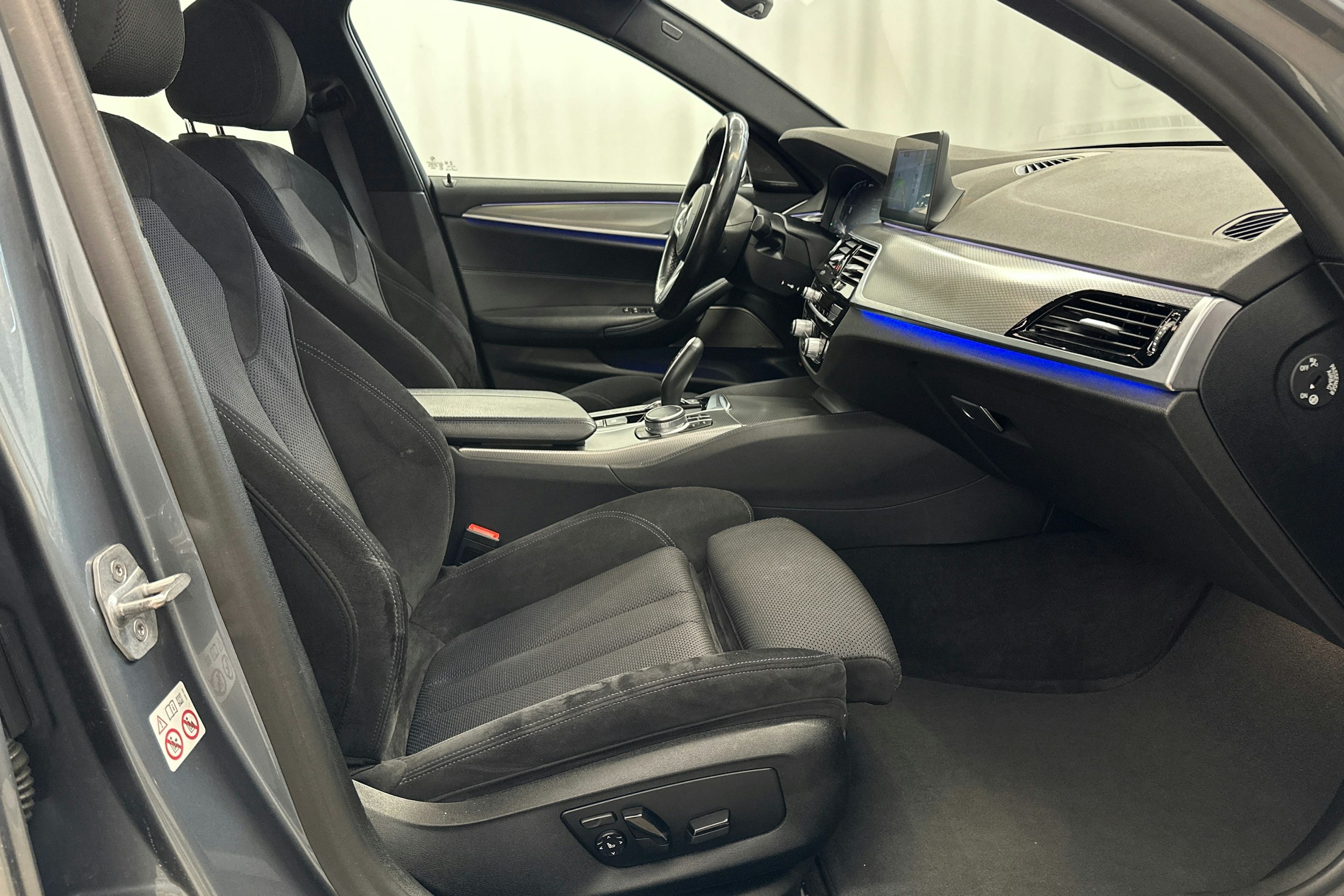 met. sininen BMW 530 2020 kuva 13.