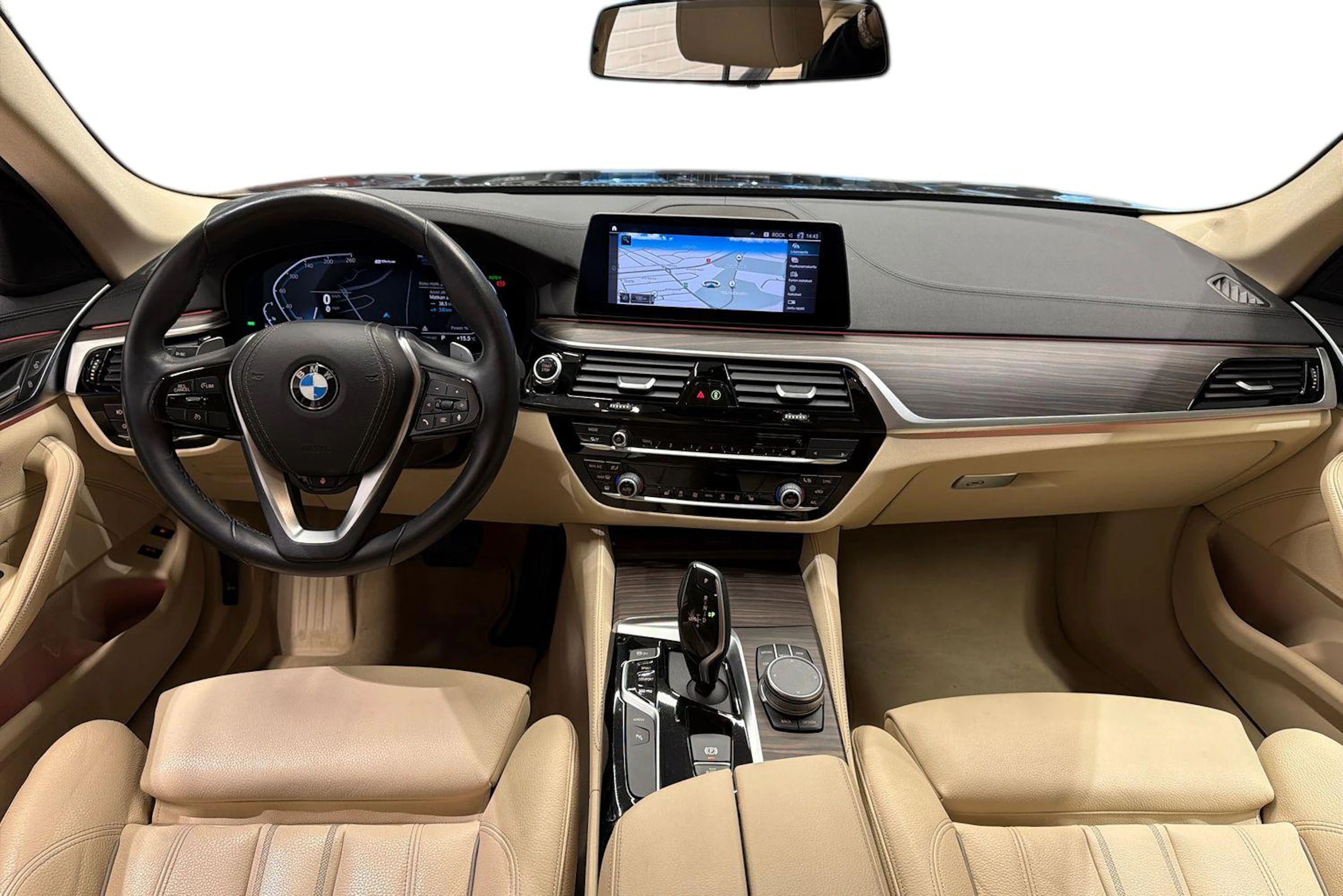 musta BMW 530 2020 kuva 12.