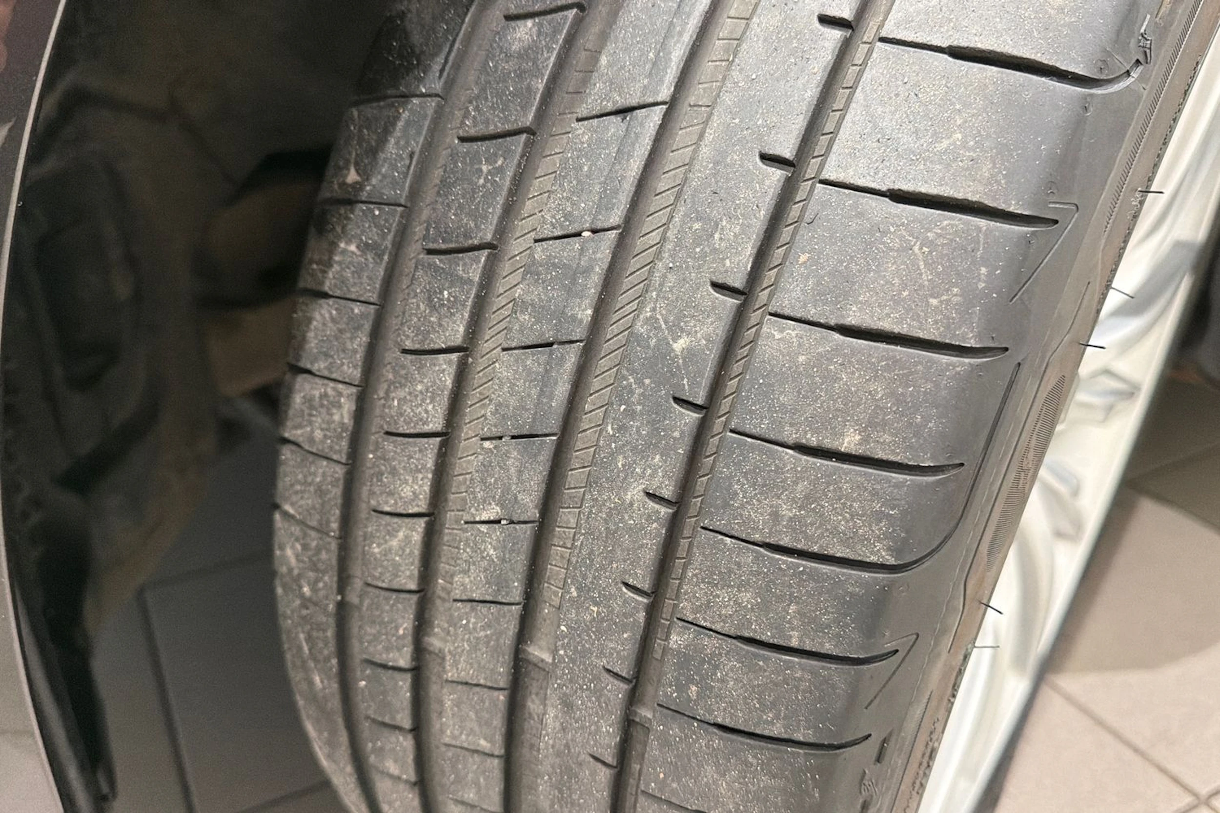 musta BMW 530 2020 kuva 17.