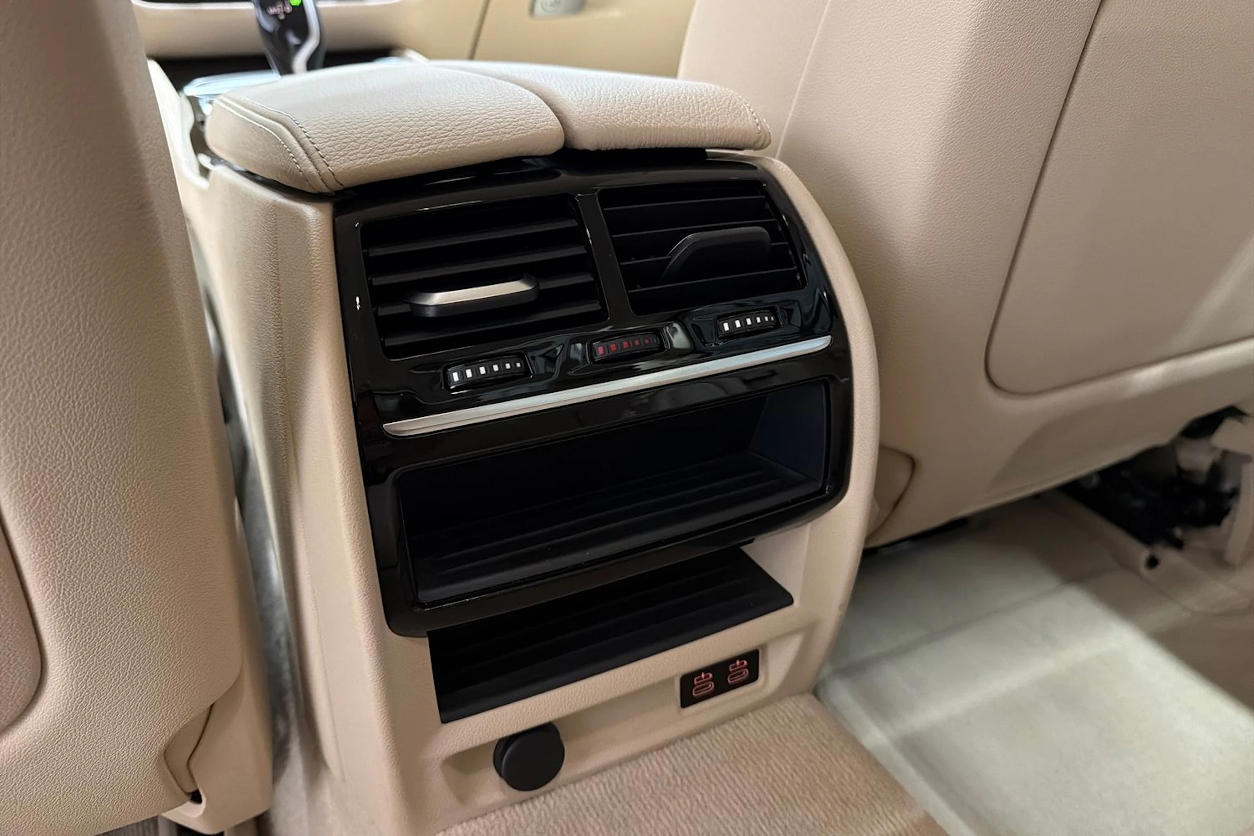 musta BMW 530 2020 kuva 21.