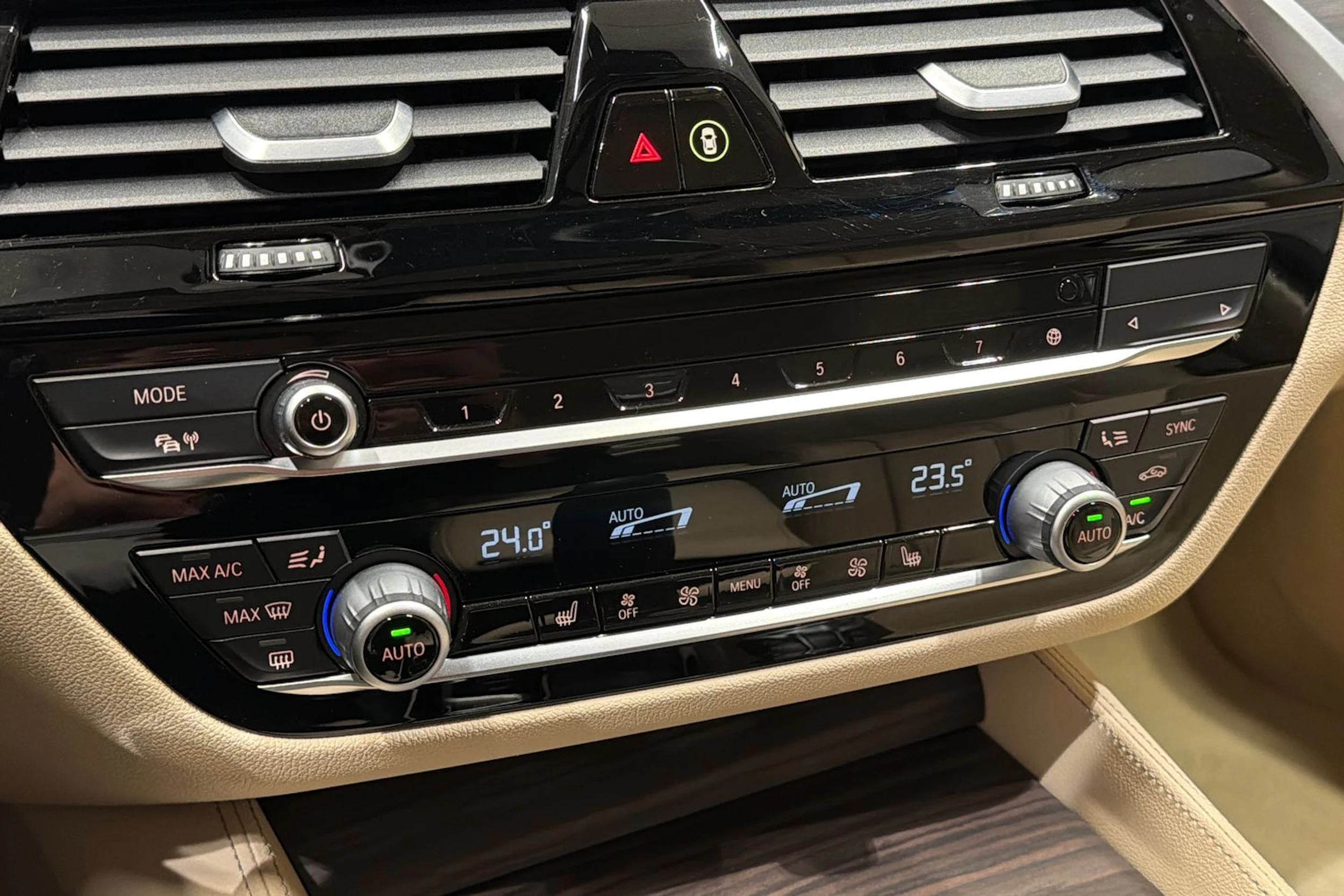 musta BMW 530 2020 kuva 43.