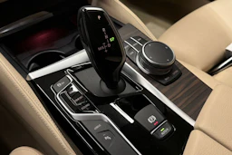 musta BMW 530 2020 kuva 44.