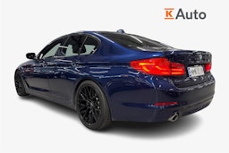 sininen BMW 530 2020 kuva 2.
