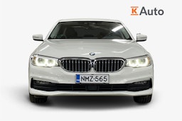 Valkoinen BMW 530 2020 kuva 5.