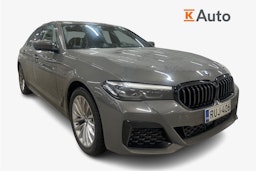 Harmaa BMW 530 2020 kuva 1.