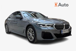 sininen BMW 530 2020 kuva 1.