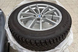 sininen BMW 530 2020 kuva 11.