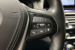 musta BMW 530 2020 kuva 18.