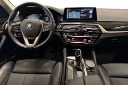 hopea BMW 530 2020 kuva 9.