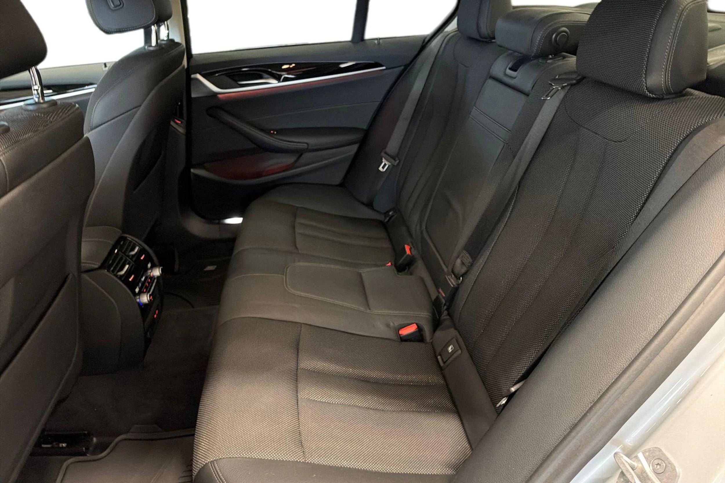 hopea BMW 530 2020 kuva 11.