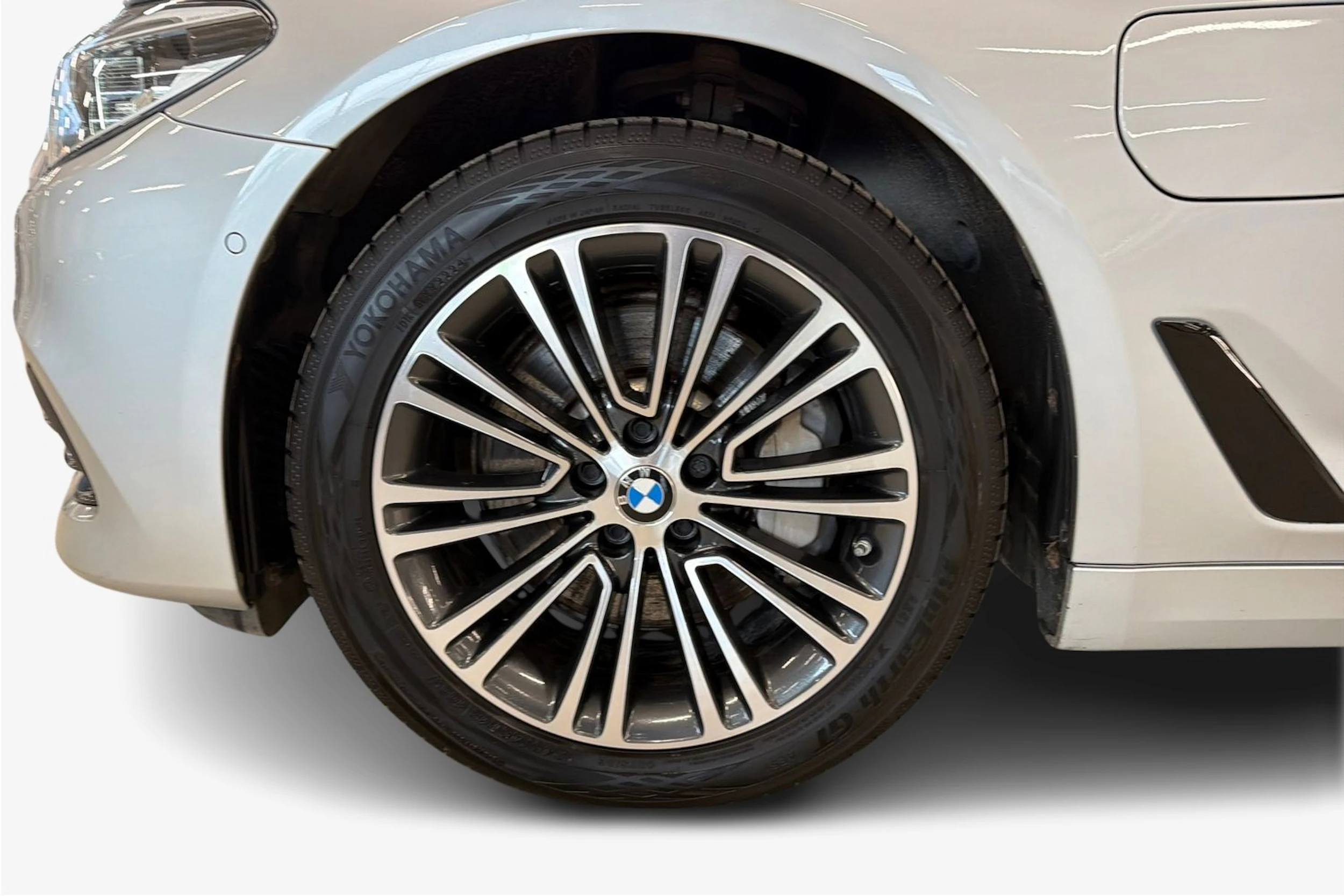hopea BMW 530 2020 kuva 12.