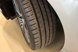 hopea BMW 530 2020 kuva 13.