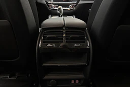 valkoinen BMW 530 2021 kuva 15.
