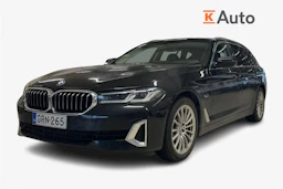 musta BMW 530 2021 kuva 1.