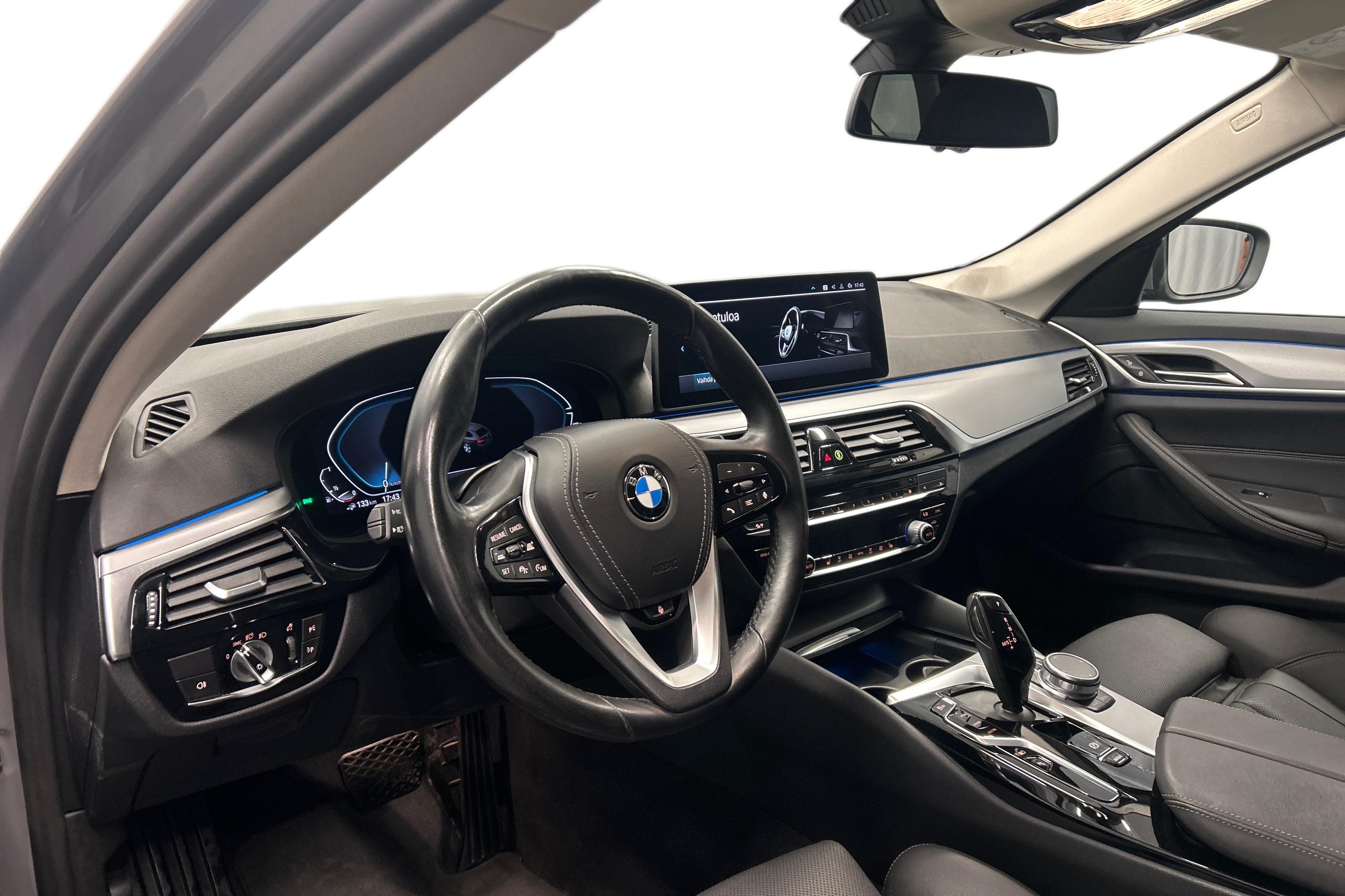 BMW 530 2021, bild 6/25